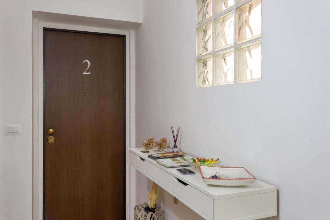 Centre Apartment Grotte Bianche 2 CTA Exteriör bild