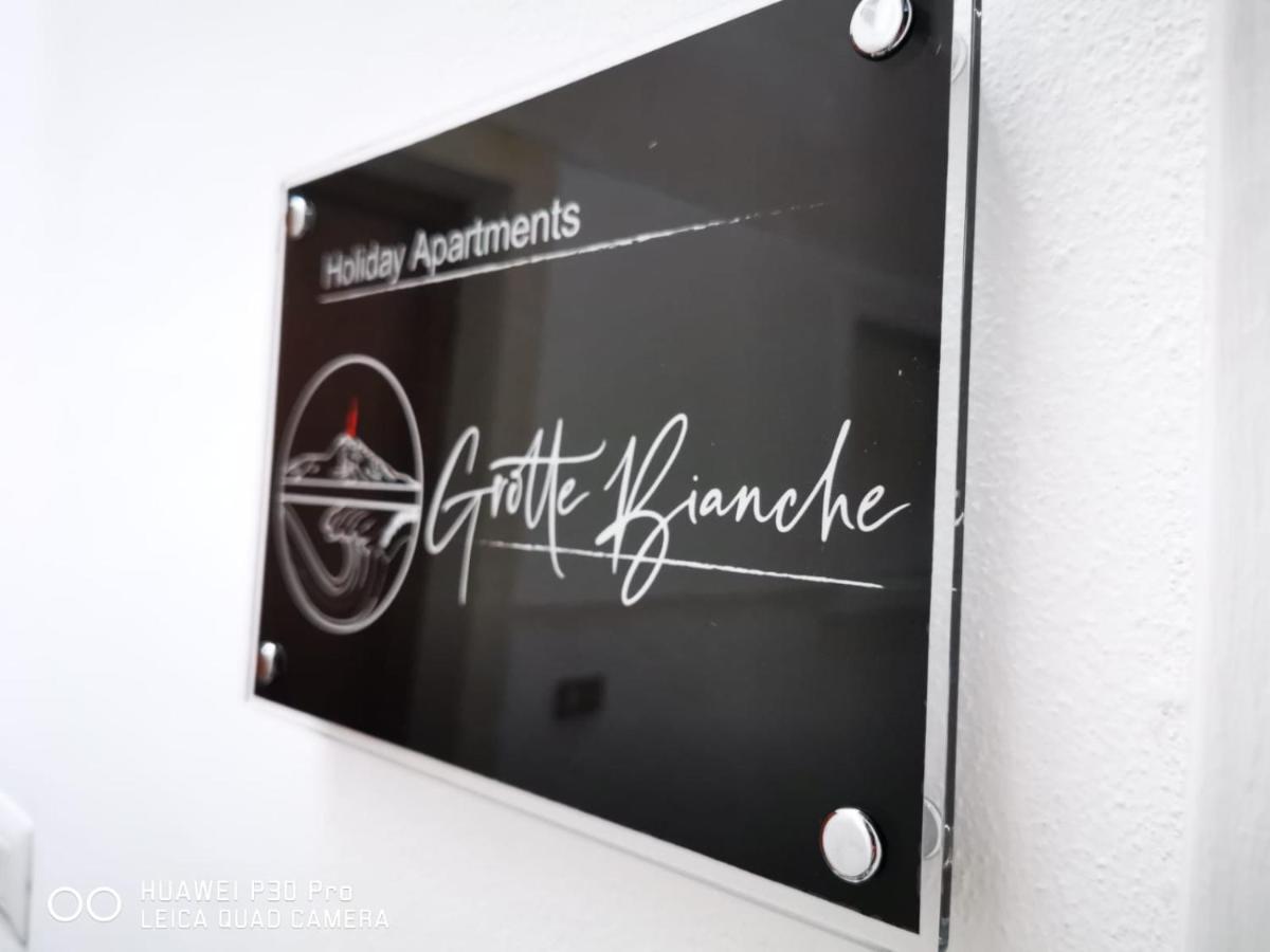 Centre Apartment Grotte Bianche 2 CTA Exteriör bild